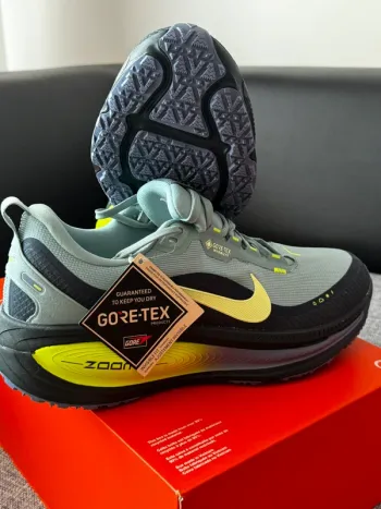 Tweedehands Nike Vomero 18 Gore-Tex bike — afbeelding 9 van 9
