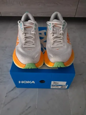 Tweedehands Orange Bondi 8 Running Shoes