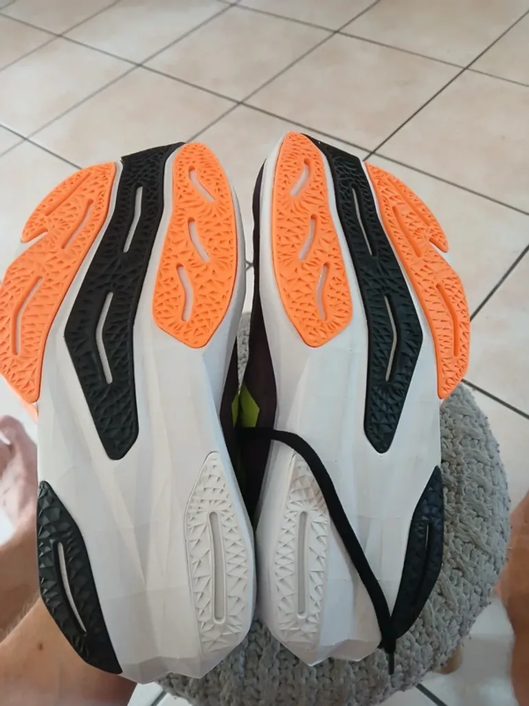 Gebrauchtes New Balance Rebel V4 bike — Bild 12 von 12