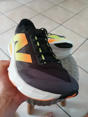 Gebrauchtes New Balance Rebel V4 bike — Bild 6 von 12