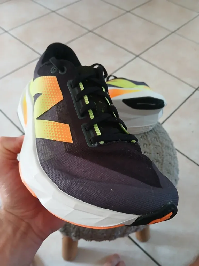 Gebrauchtes New Balance Rebel V4 bike — Bild 6 von 12