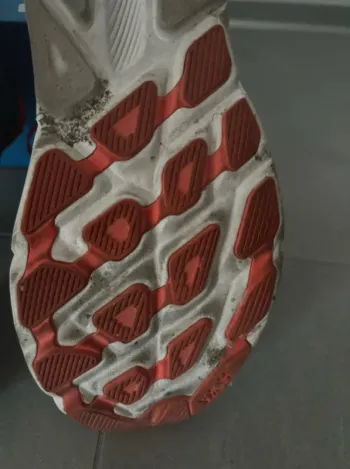 Tweedehands Hoka Clifton 9 bike — afbeelding 8 van 9