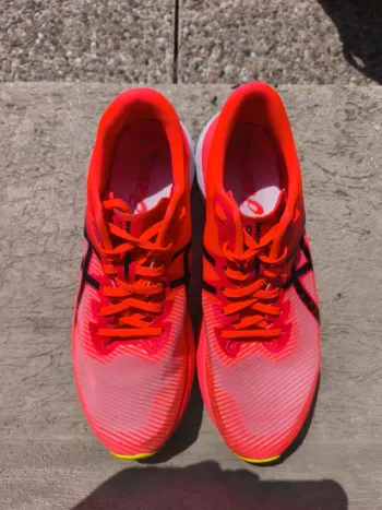 Asics Magic Speed 3 Running Shoes d'occasion