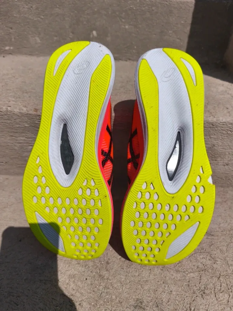 Used Asics Magic Speed 3 bike — image 2 of 5