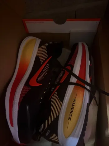 Used Nike Vomero 18 bike — image 3 of 4
