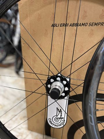 Tweedehands Campagnolo Shamal 2024 bike — afbeelding 3 van 6