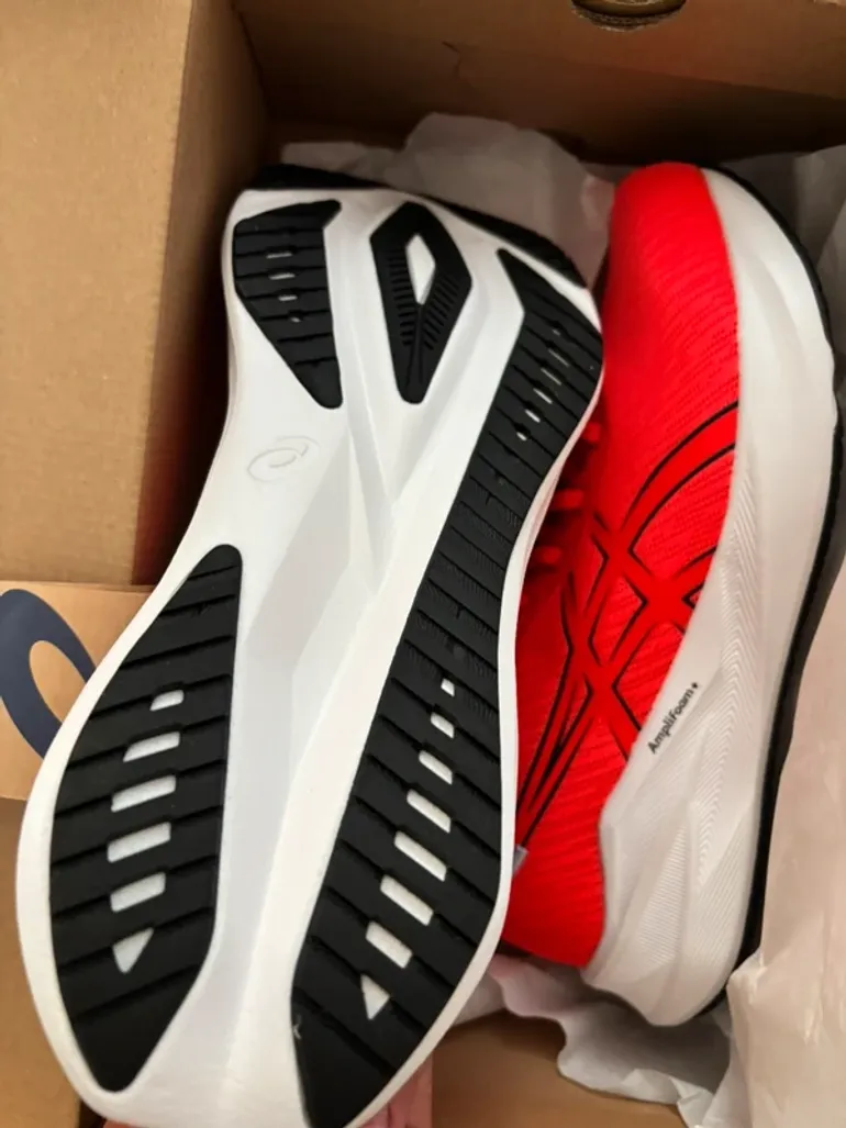 Used Asics Versablast 4 bike — image 4 of 6