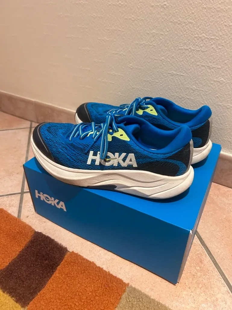 Tweedehands Hoka Rincon 4 bike — afbeelding 2 van 5