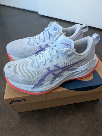 Used Asics Superblast 2 Running Shoes