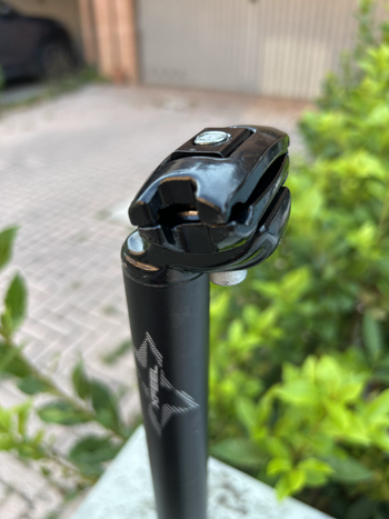 Tweedehands x feel MTB Seatpost Saddles & Seatposts