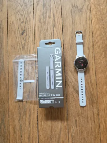Used Garmin Venu 2s bike — image 3 of 5