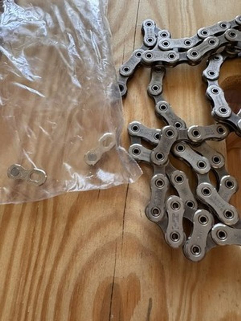 Used Shimano CN-M9100 2026 Drivetrain & Pedals