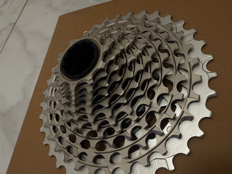 Brugt Sram RED AXS CS-XG-1290-E1 2025 bike — billede 6 af 7