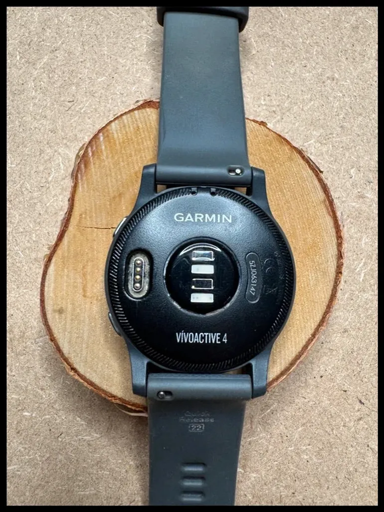 Used Garmin Vivoactive 4 bike — image 6 of 13