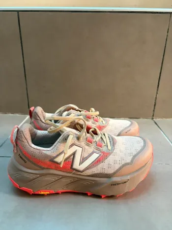 Gebrauchtes New Balance Hiero V9 Running Shoes