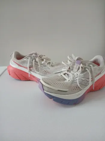 Saucony Guide 18 bike d'occasion — image 2 sur 4