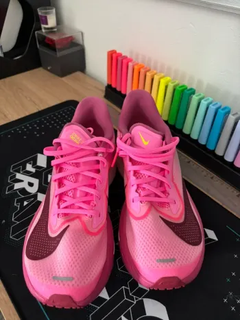 Tweedehands Rose Nike Zoom Fly 6 bike — afbeelding 2 van 5