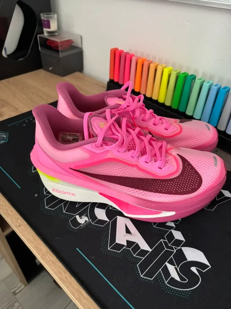 Tweedehands Rose Nike Zoom Fly 6 bike — afbeelding 3 van 5