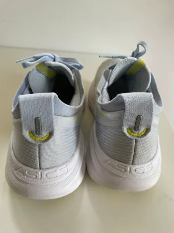 Used Asics Gel Nimbus bike — image 3 of 8