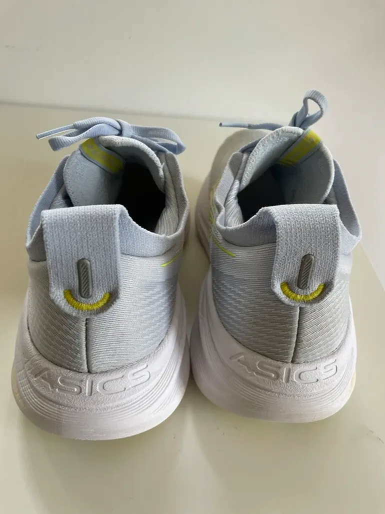 Used Asics Gel Nimbus bike — image 3 of 8