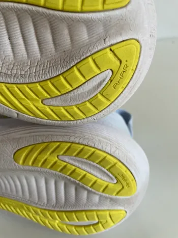 Used Asics Gel Nimbus bike — image 6 of 8