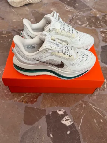 Używany Pegasus Premium Running Shoes