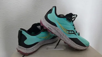 Used Saucony Peregrine 12 Running Shoes