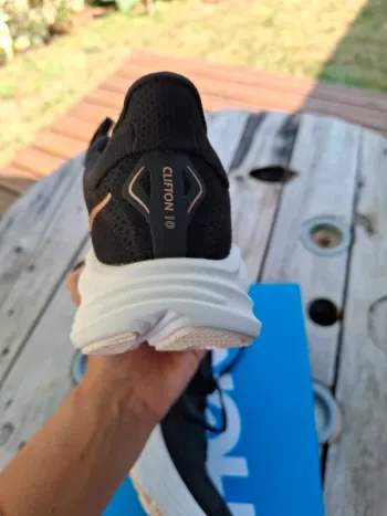 Used Hoka Clifton 10 bike — image 4 of 8