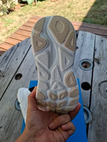 Used Hoka Clifton 10 bike — image 5 of 8