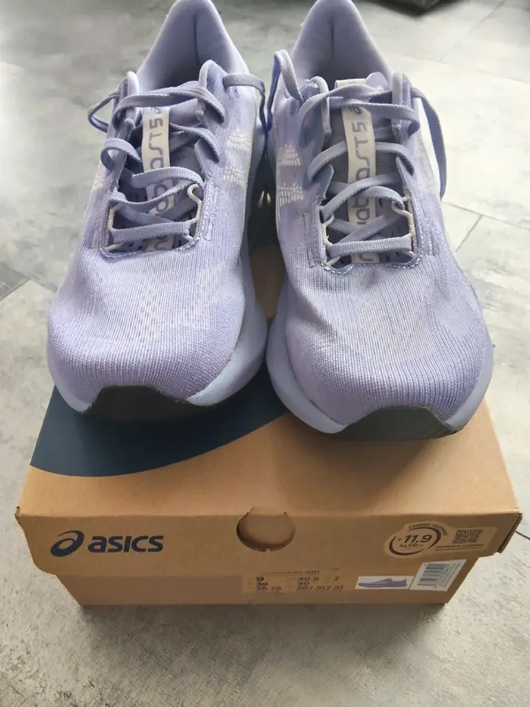 Gebrauchtes Asics Novablast 5 bike — Bild 3 von 6