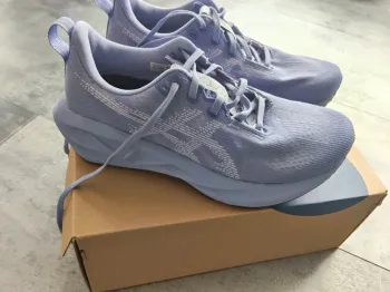 Gebrauchtes Asics Novablast 5 Running Shoes