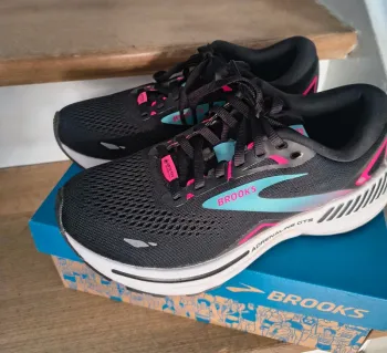 Brooks Adrenaline GTS Running Shoes d'occasion