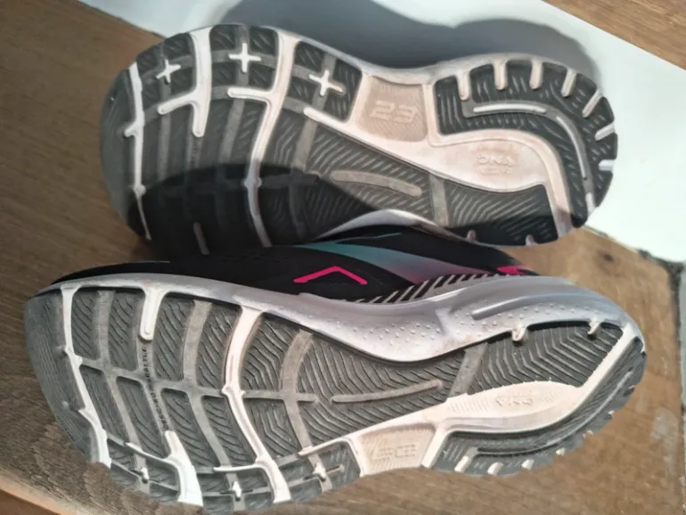 Used Brooks Adrenaline GTS bike — image 5 of 5