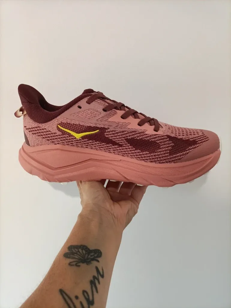 Tweedehands Hoka Challenger 8 bike — afbeelding 3 van 7