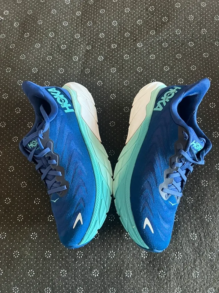 Tweedehands Hoka Arahi 6 bike — afbeelding 2 van 4