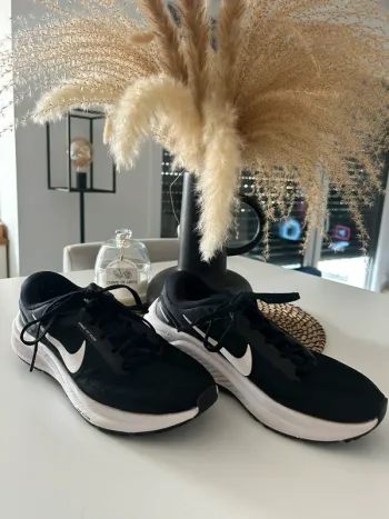 Used Nike Air Zoom Structure 24 Running Shoes