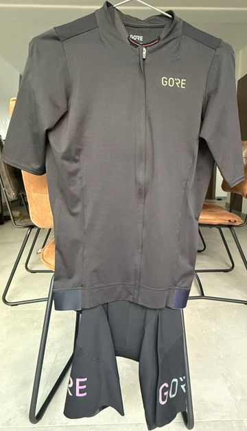 Used Gorewear Ensemble bike — image 1 of 8