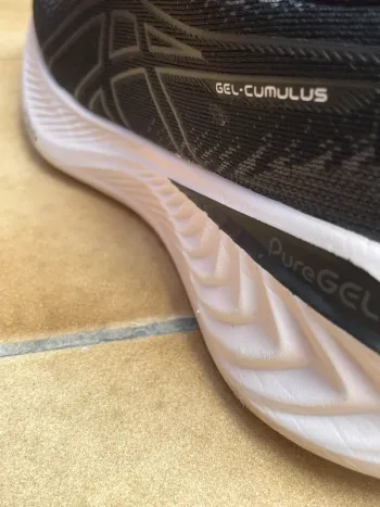 Used Asics Gel-Cumulus 25 bike — image 2 of 8