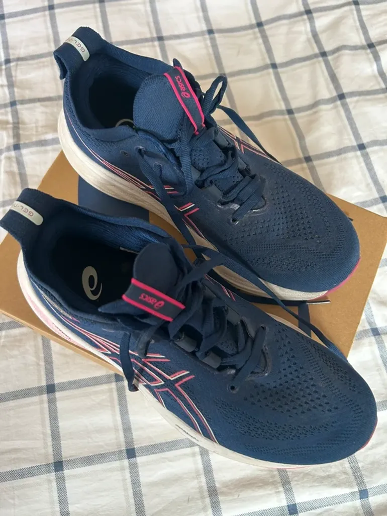Gebrauchtes Asics Gel-Nimbus 26 bike — Bild 2 von 6