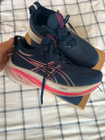 Gebrauchtes Asics Gel-Nimbus 26 Running Shoes