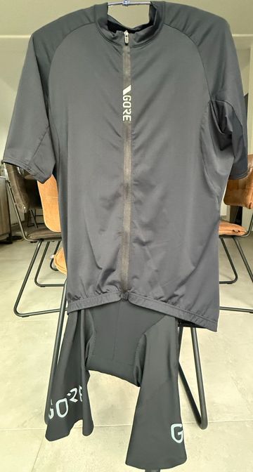 Brugt Gorewear ensemble bike — billede 1 af 8
