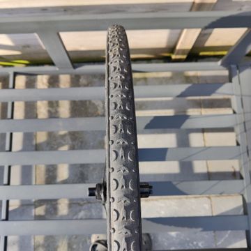 Used Roval Rapide CLC 32 Front Wheel 2023 bike — image 2 of 2