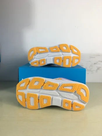 Hoka Chaussures bike d'occasion — image 8 sur 8