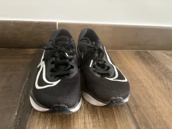 Used Nike Zoom Fly 5 bike — image 3 of 5