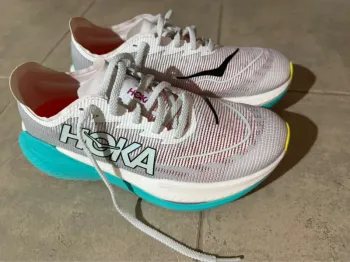Used Hoka Running Shoes bike — image 4 of 6