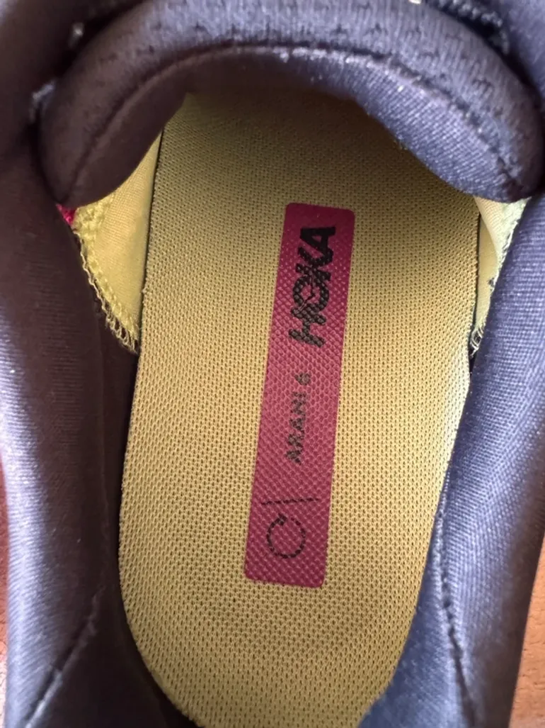 Hoka Arahi 4 bike d'occasion — image 9 sur 12