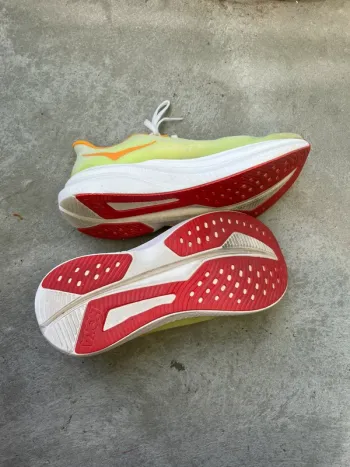 Tweedehands Hoka Mach 6 bike — afbeelding 2 van 2