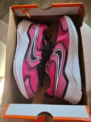 Used Nike cosmic runner bike — image 2 of 3