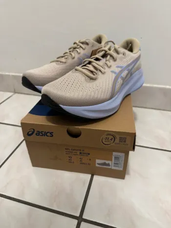 Gebrauchtes Asics gel-excite 11 Running Shoes