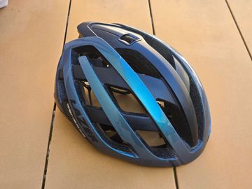 Used Lazer Genesis Helmet bike — image 2 of 5